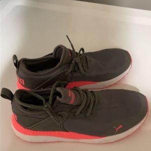 Women’s size 9 Puma running shoes
